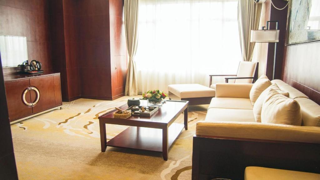 Grand Szechuan Hotel Vientiane Exterior photo