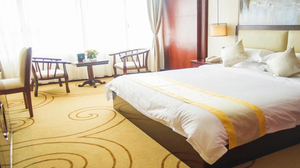 Grand Szechuan Hotel Vientiane Exterior photo