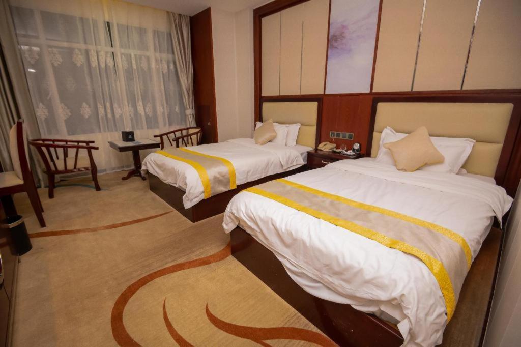 Grand Szechuan Hotel Vientiane Exterior photo