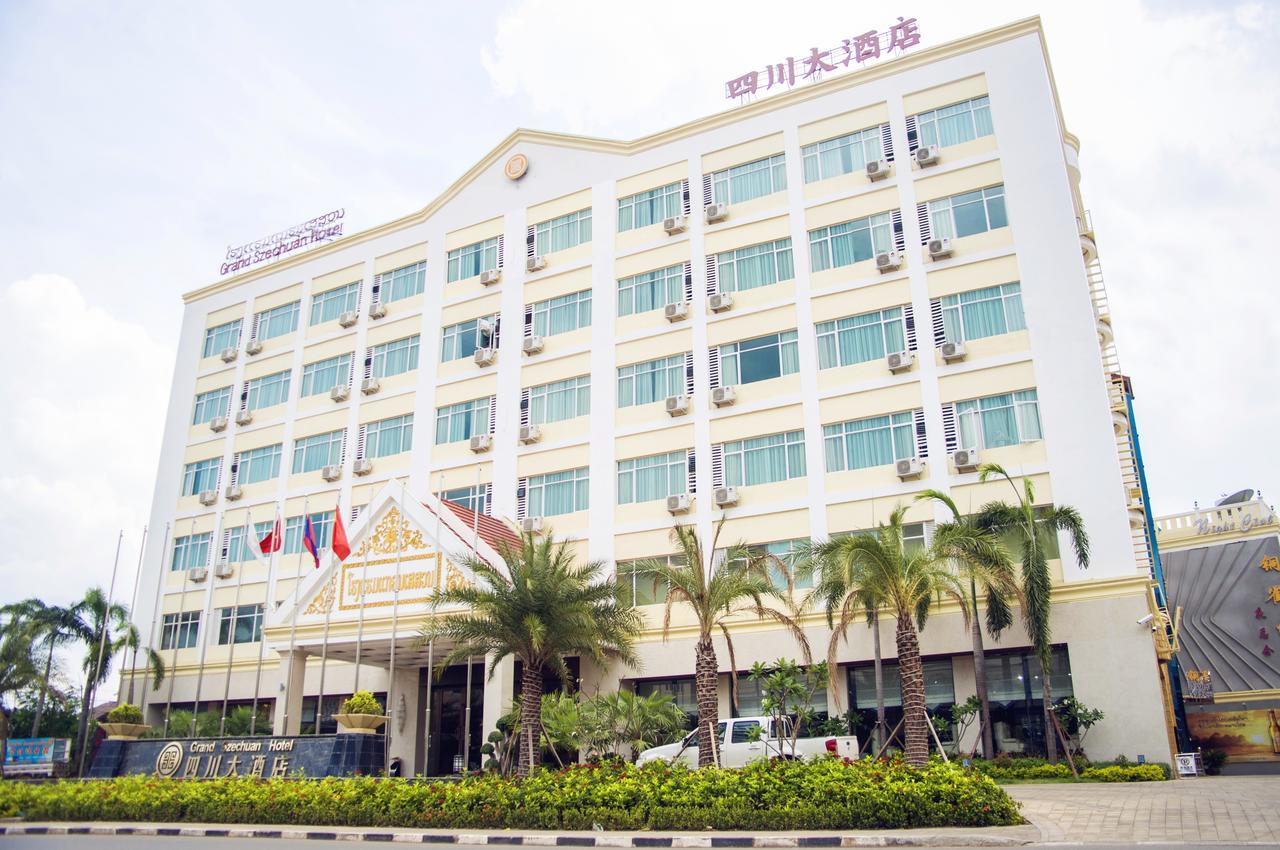 Grand Szechuan Hotel Vientiane Exterior photo